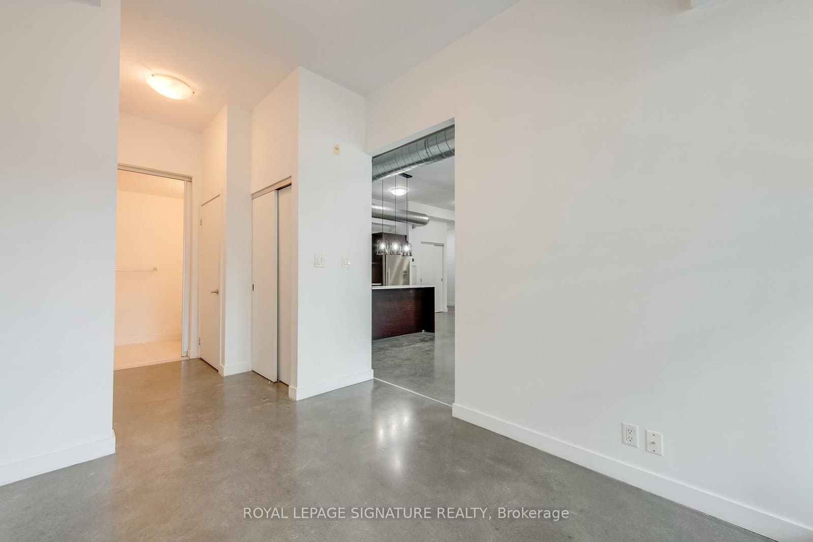 625 Queen Street E, Unit 211 thumbnail 35