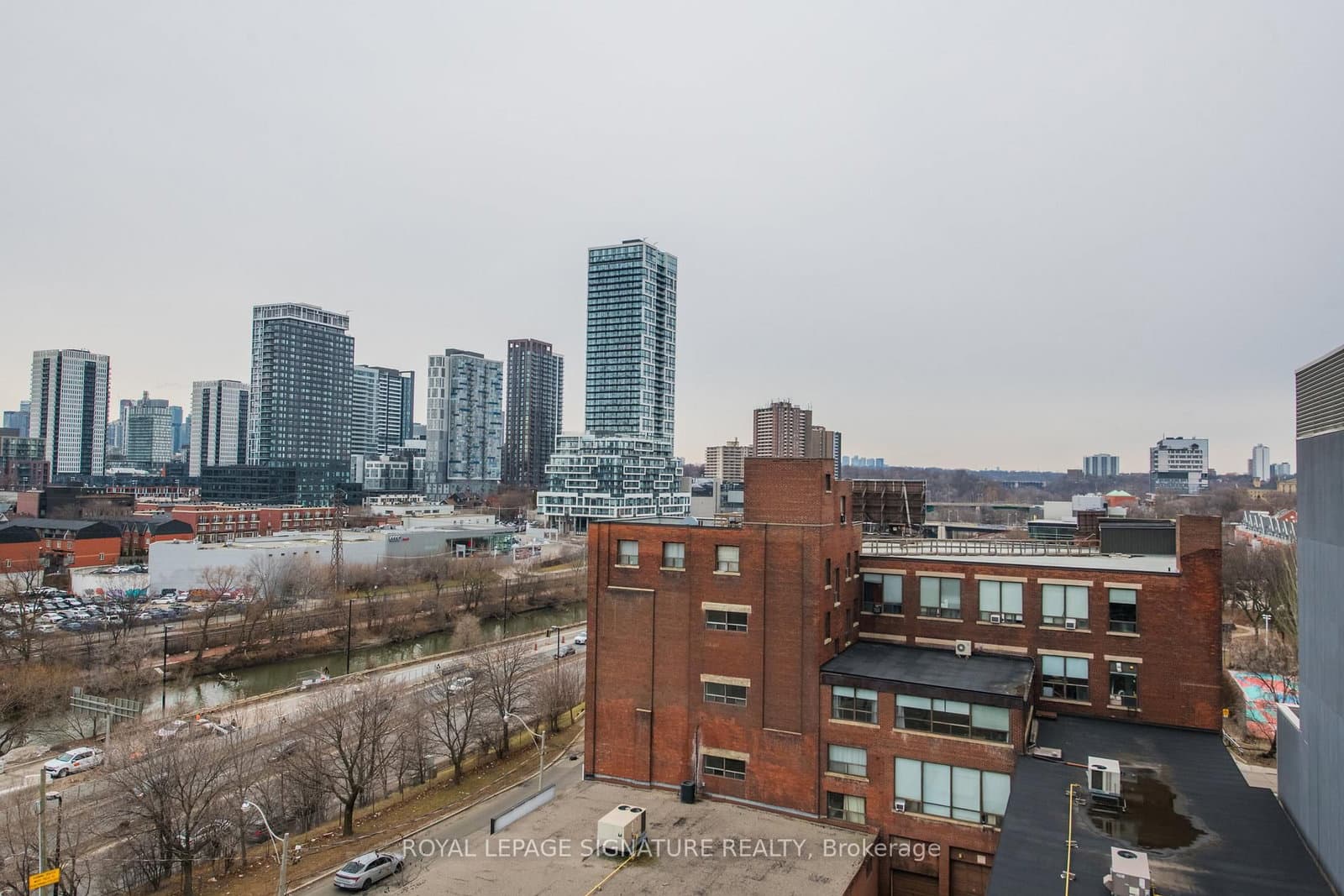 625 Queen Street E, Unit 211 thumbnail 42