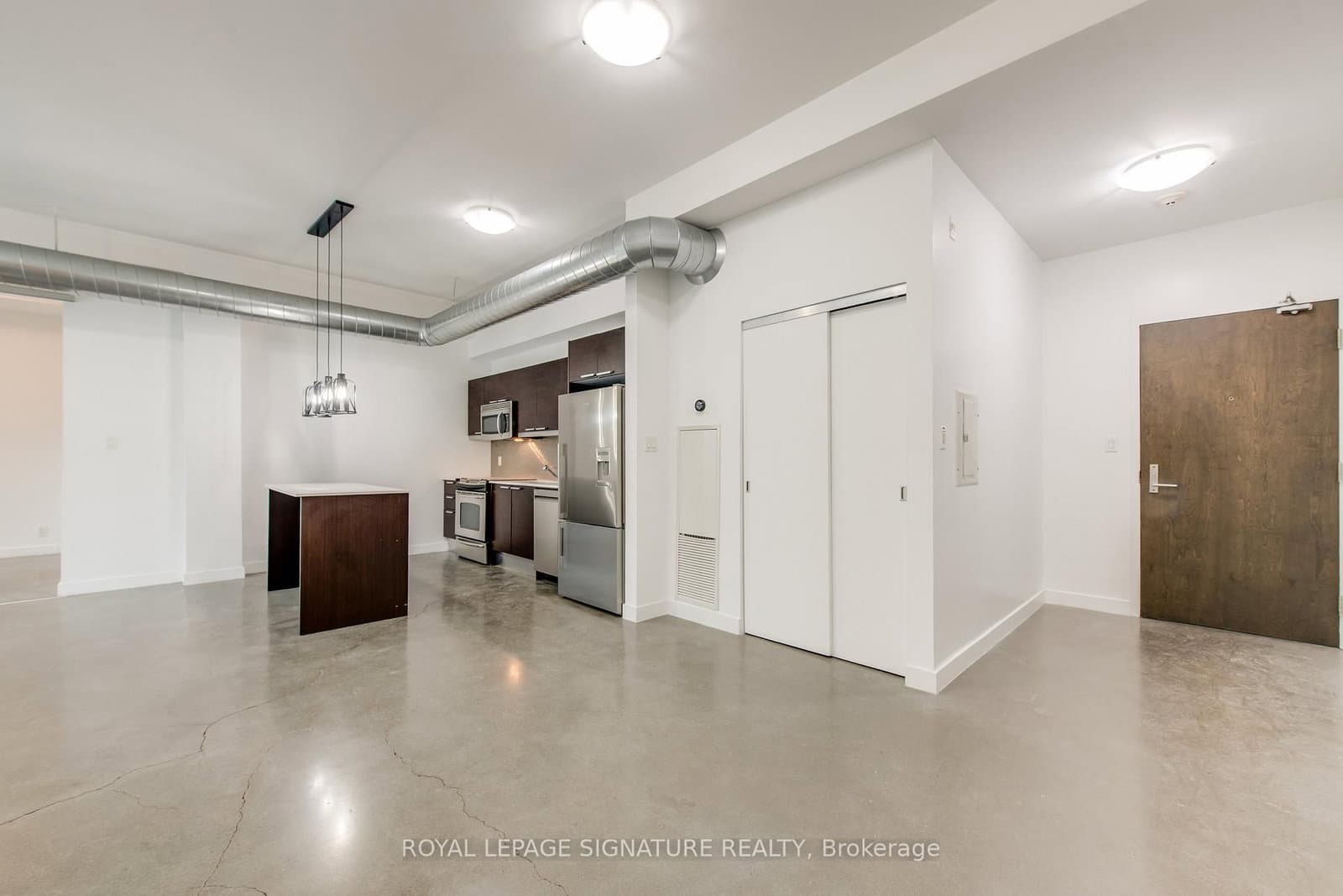 625 Queen Street E, Unit 211 thumbnail 6