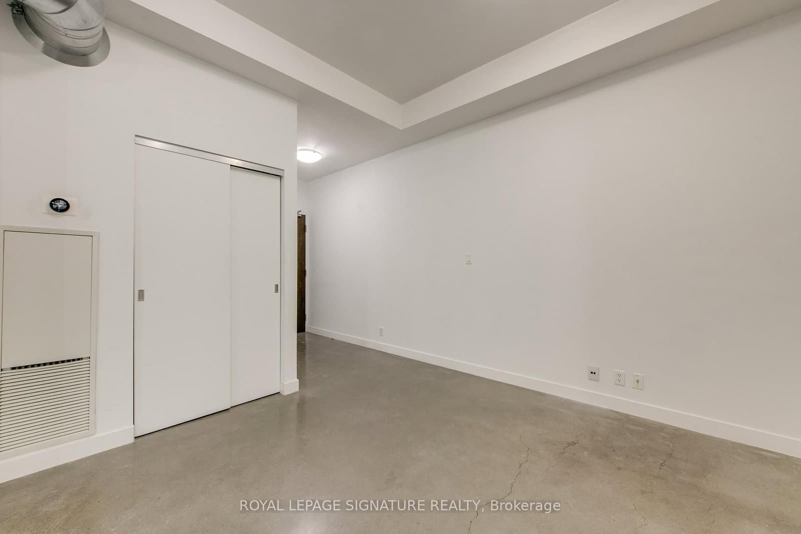 625 Queen Street E, Unit 211 thumbnail 7