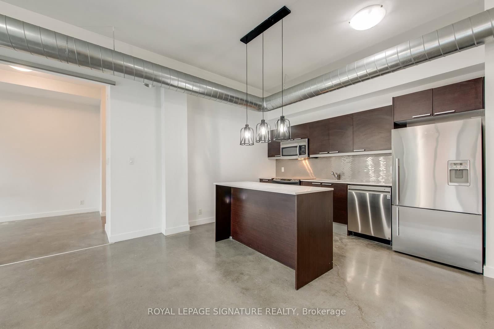 625 Queen Street E, Unit 211 thumbnail 8