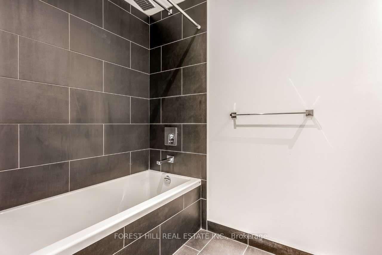 246 Logan Avenue, Unit 212 thumbnail 13