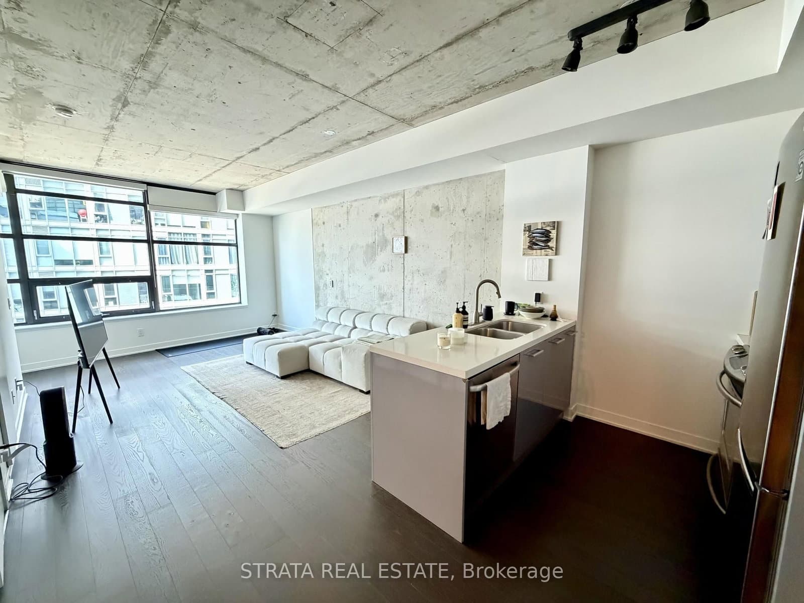 1201 Dundas Street E, Unit 606 thumbnail 5
