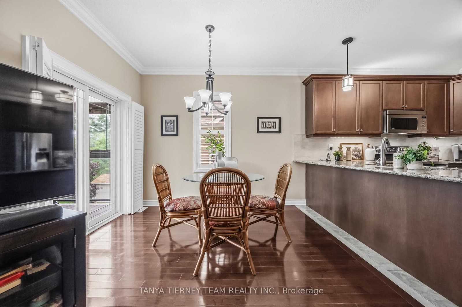 915 Black Cherry Drive thumbnail 19