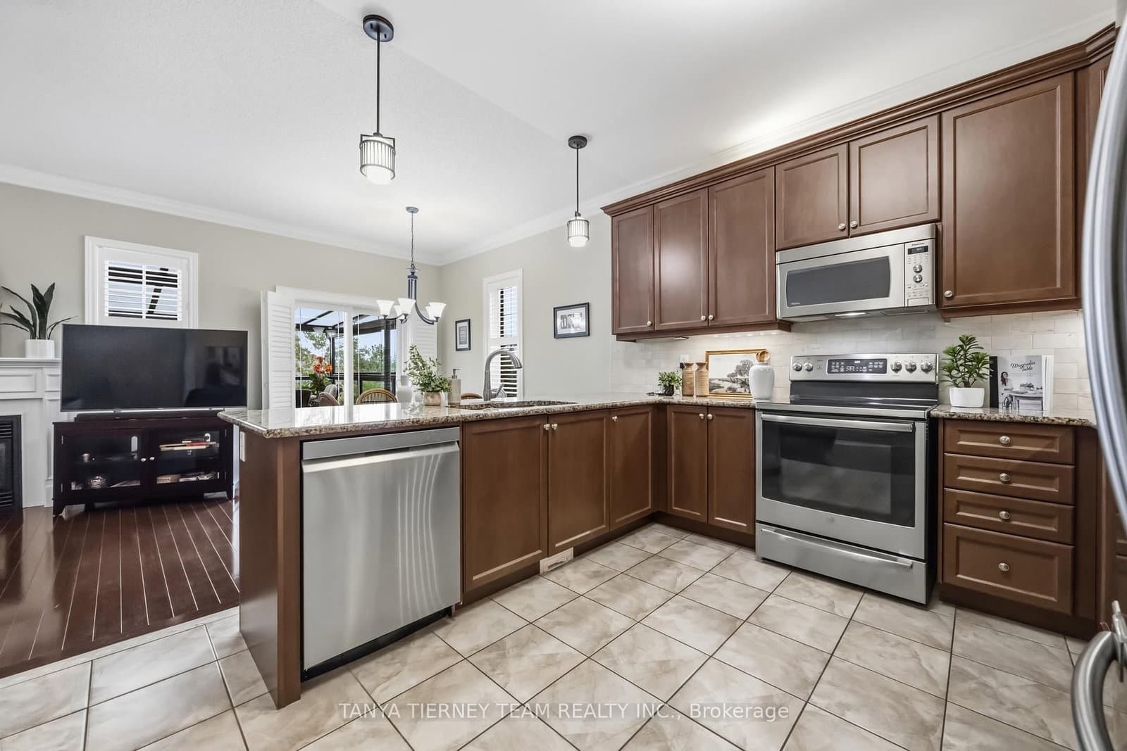 915 Black Cherry Drive thumbnail 22
