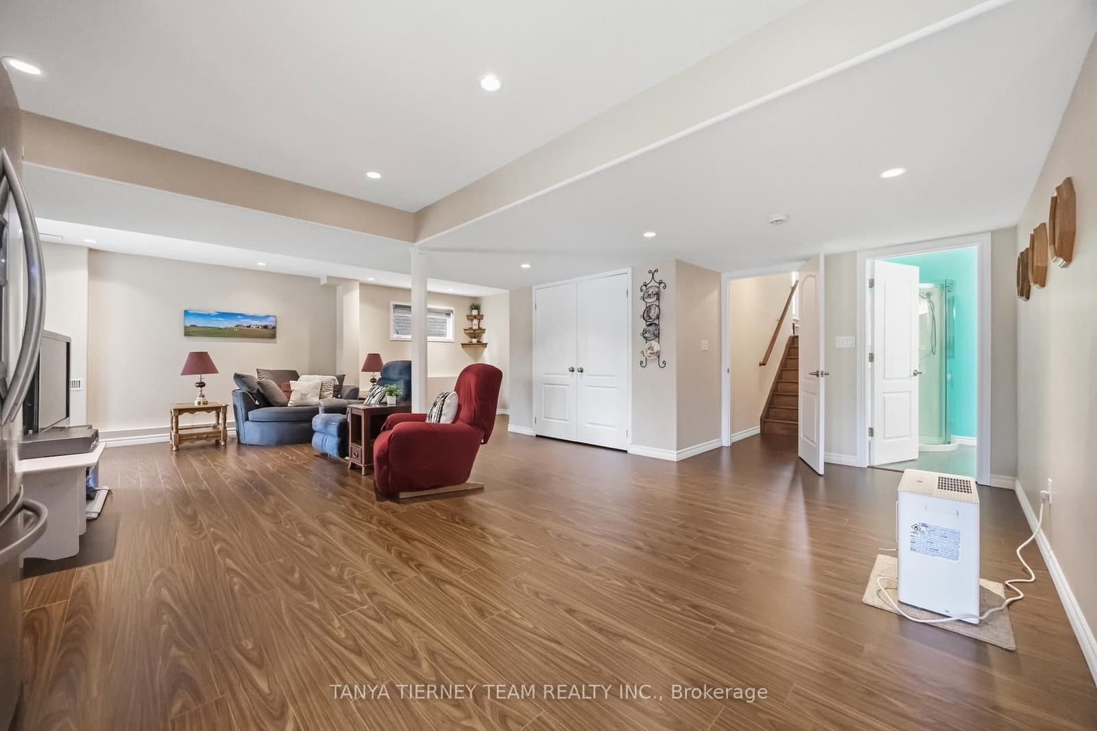 915 Black Cherry Drive thumbnail 35