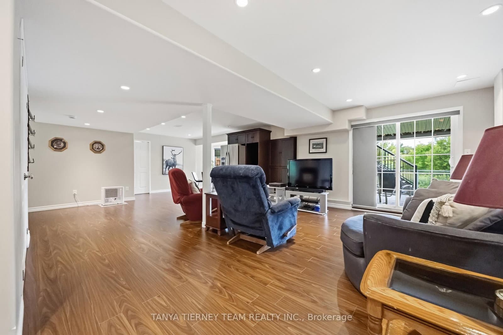 915 Black Cherry Drive thumbnail 37