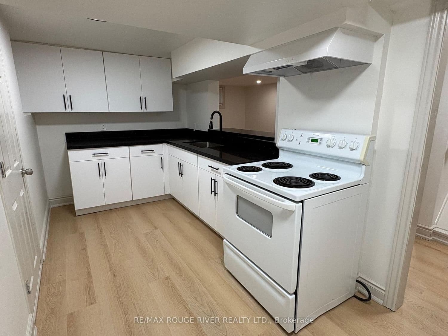 121 Lupin Drive, Unit 2, Lower thumbnail 9