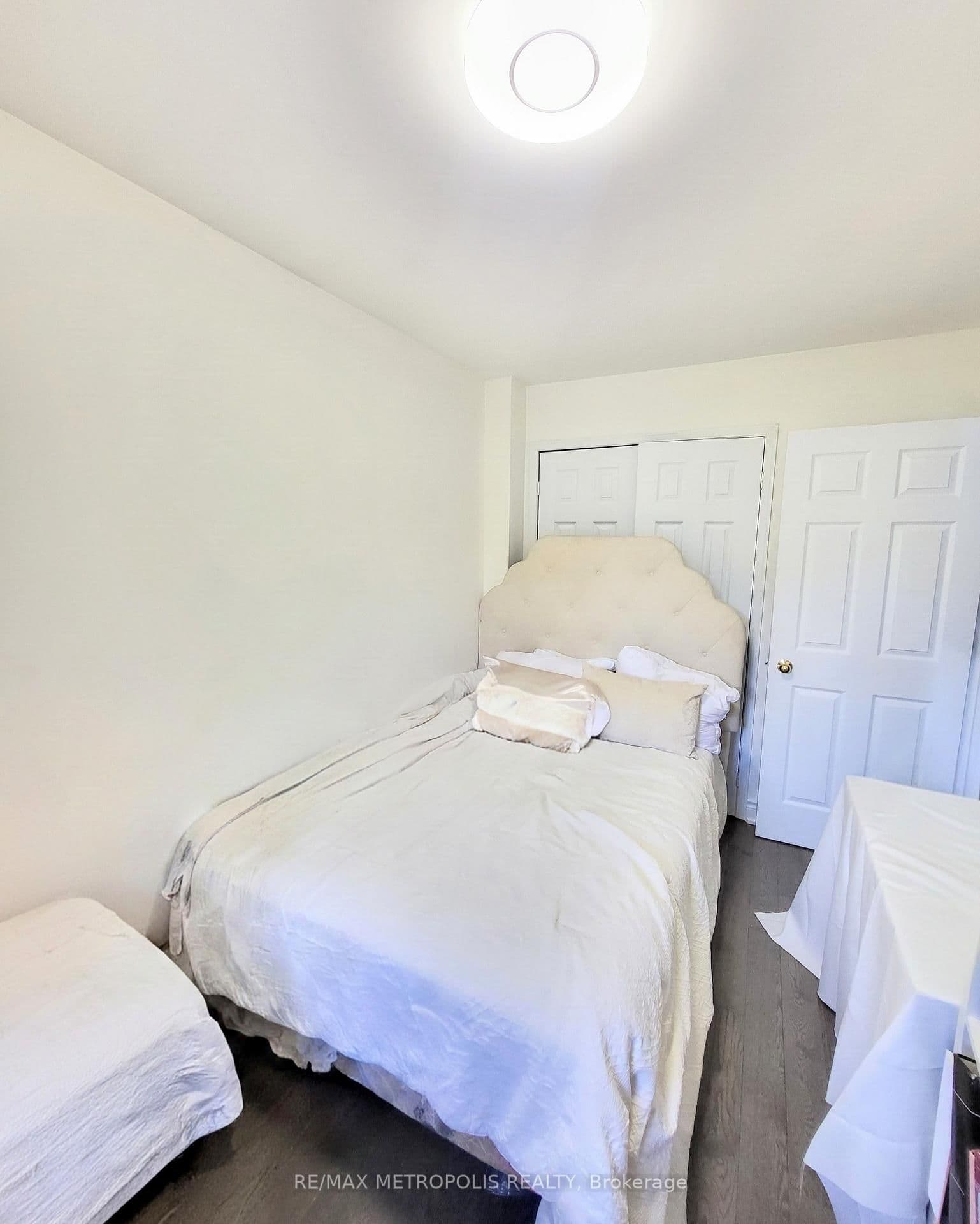 435 Middlefield Road, Unit 12 thumbnail 18