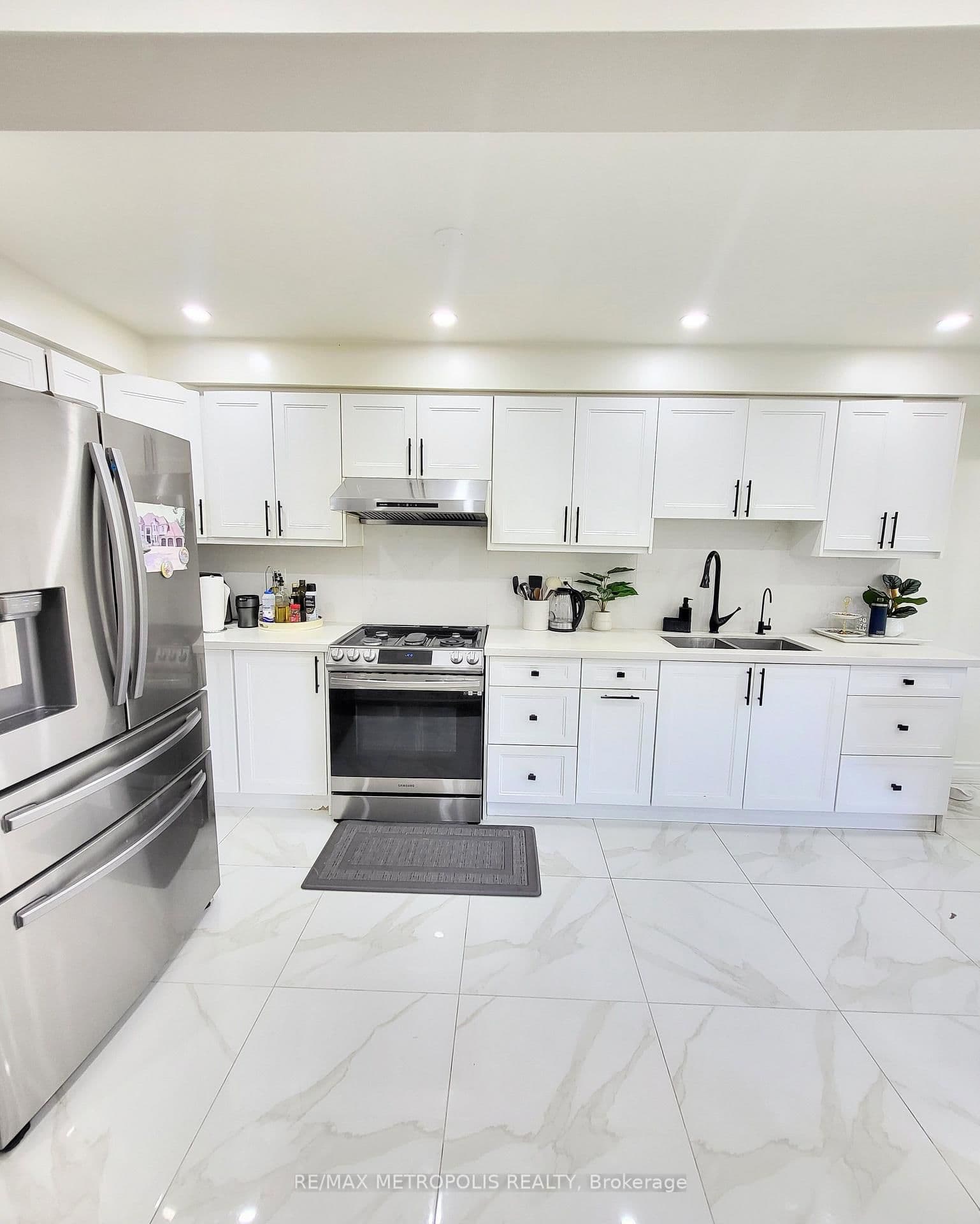 435 Middlefield Road, Unit 12 thumbnail 3