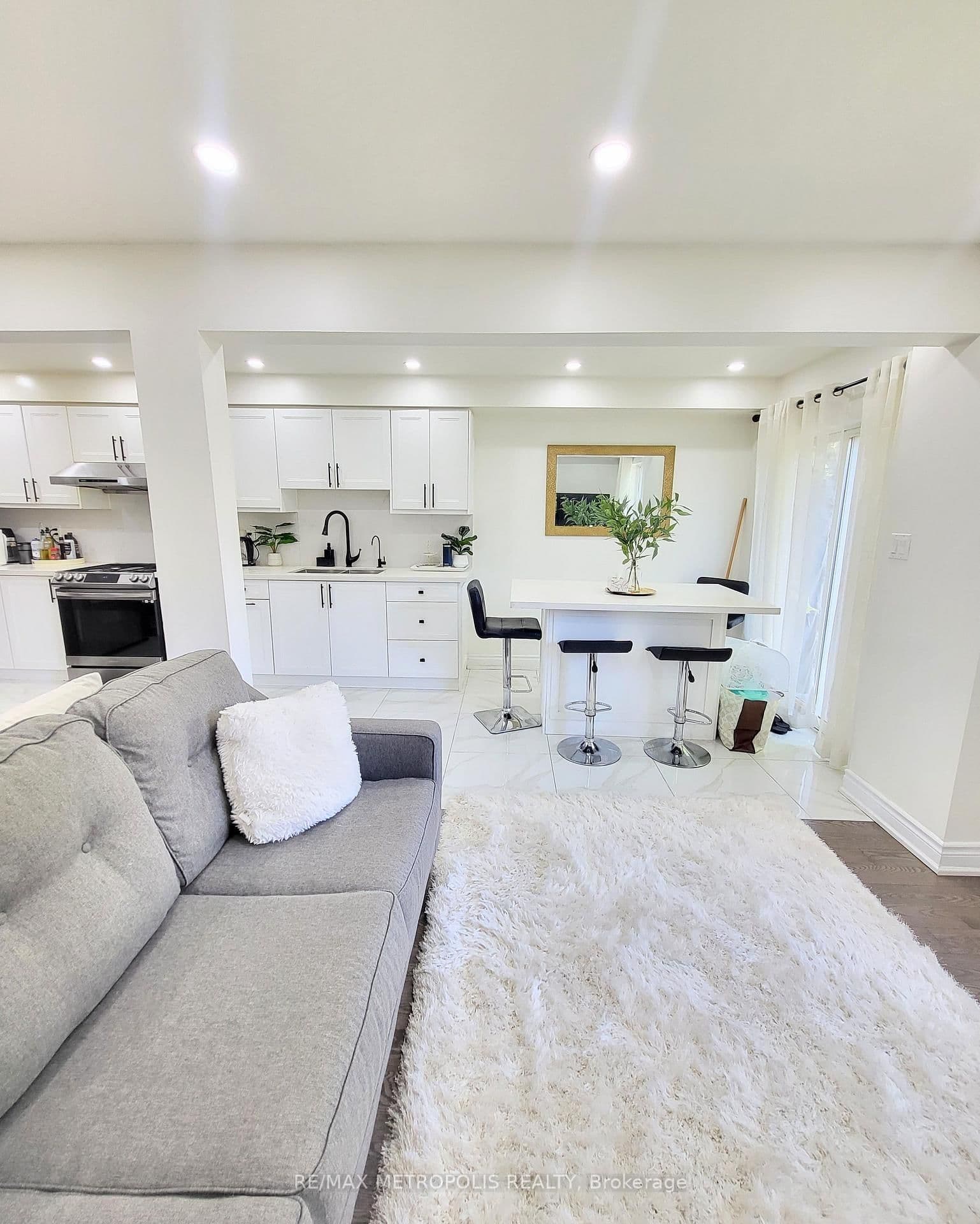 435 Middlefield Road, Unit 12 thumbnail 6