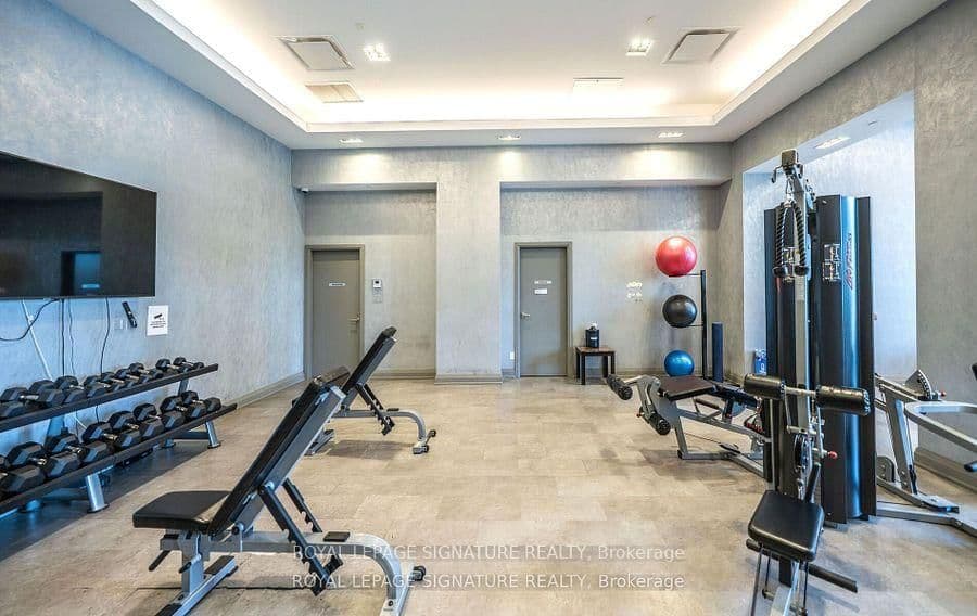 30 Meadowglen Place, Unit 519 thumbnail 4