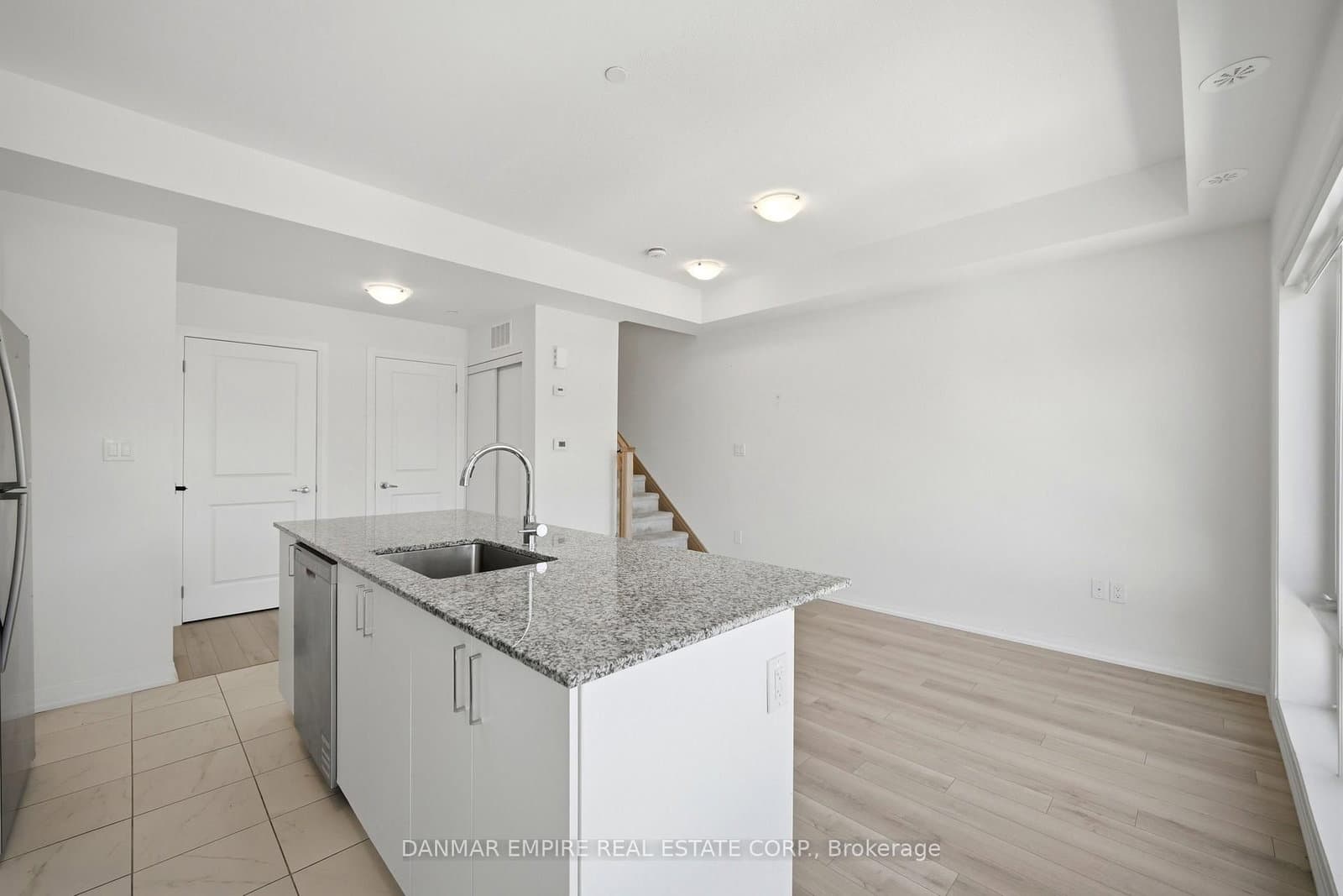 10 Liben Way, Unit 4 thumbnail 9