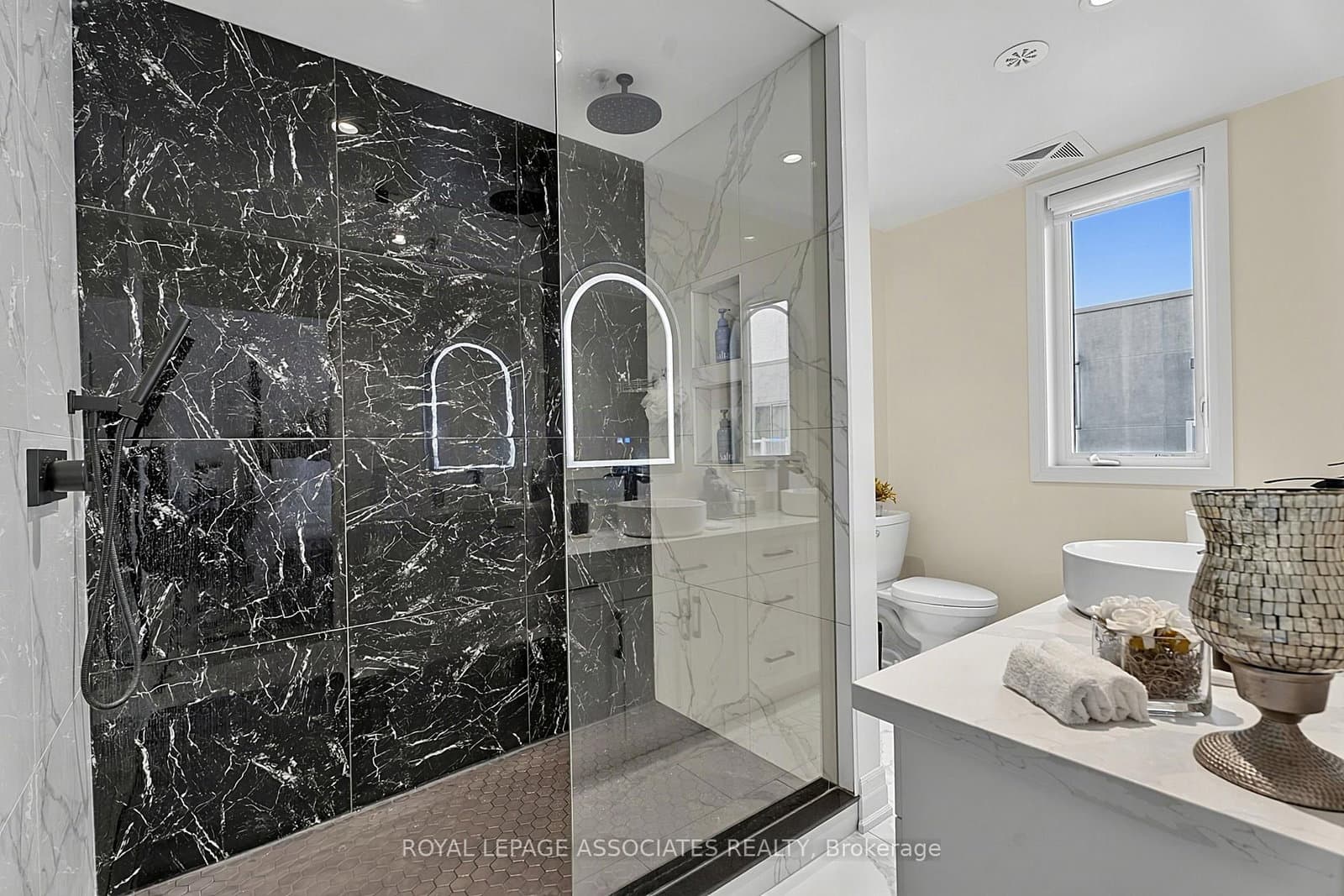 1870 Altona Road, Unit 13 thumbnail 19