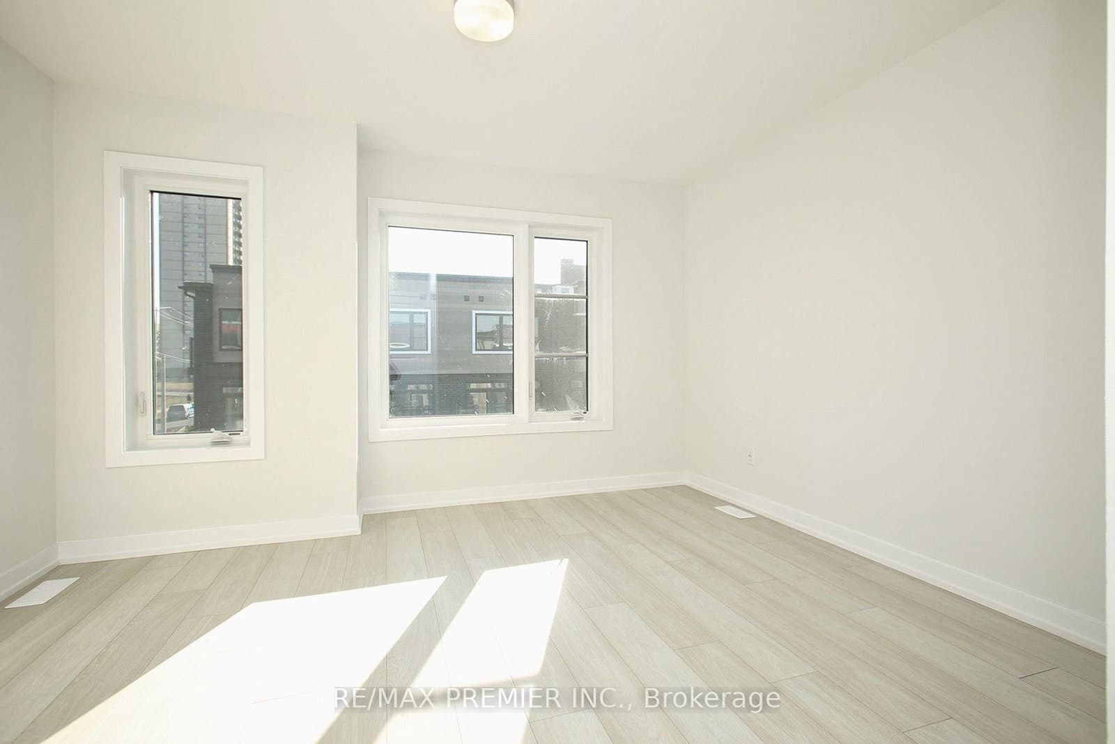 128 Brockley Drive thumbnail 26