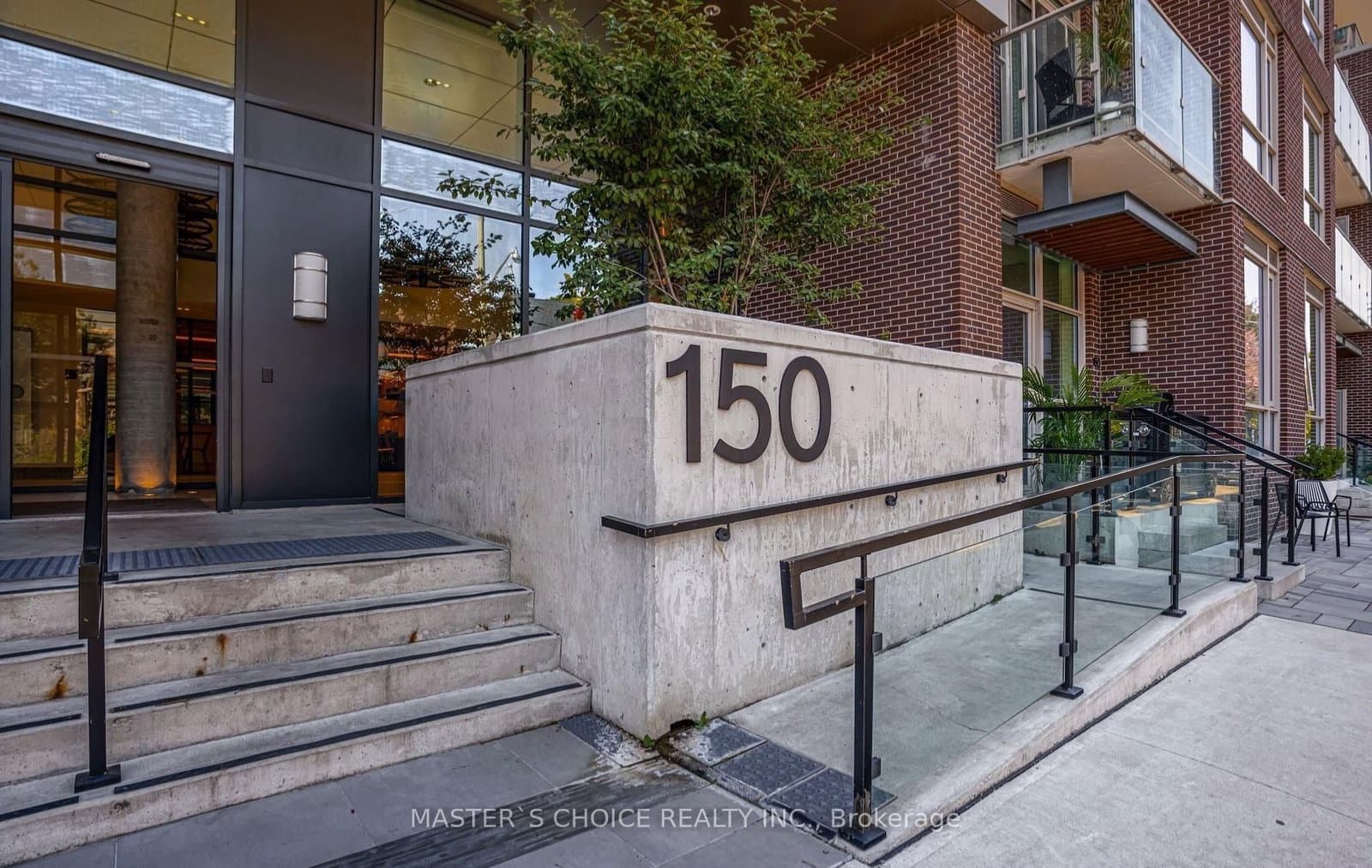 150 logan Avenue, Unit 323 thumbnail 2