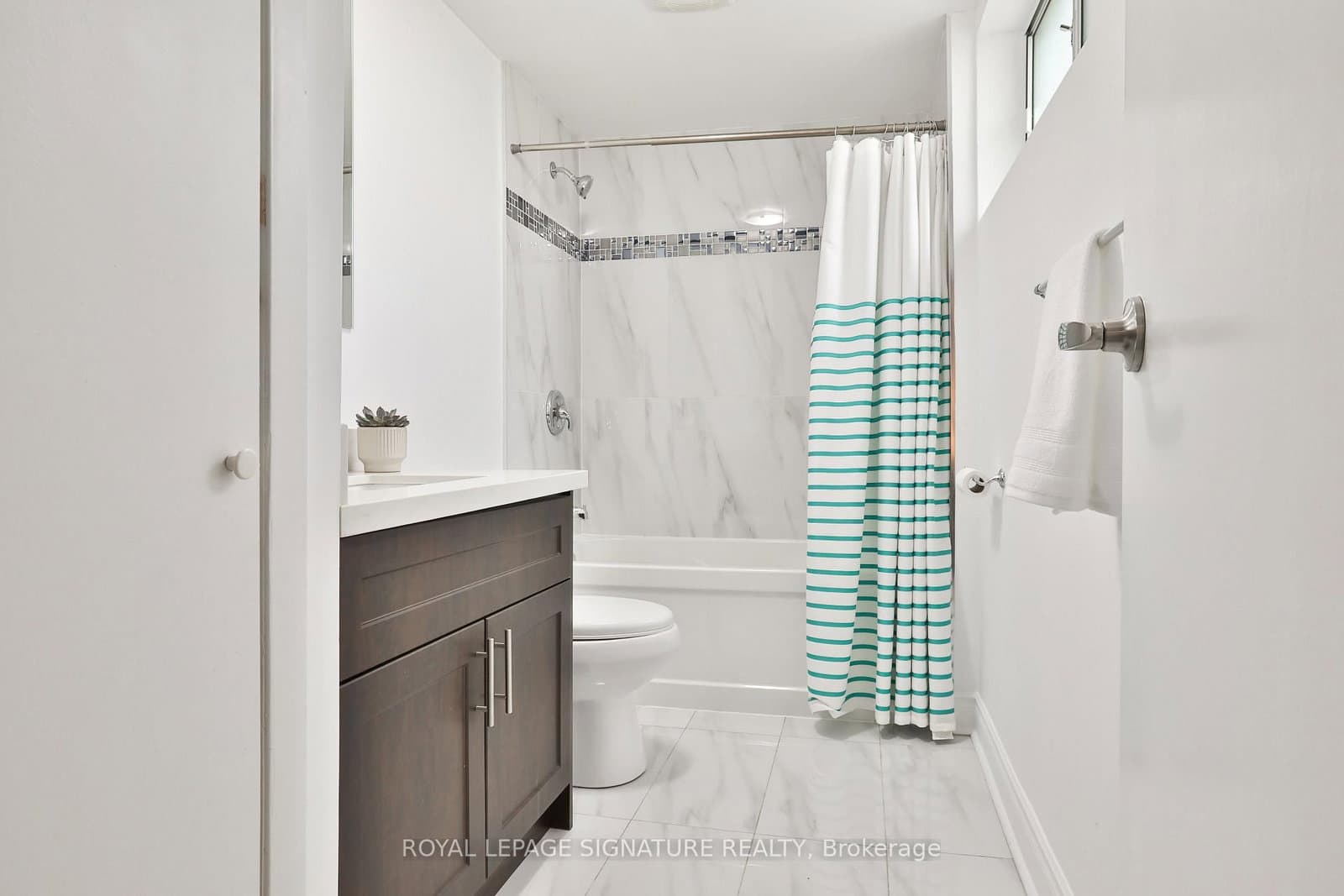 280 Gowan Avenue thumbnail 29