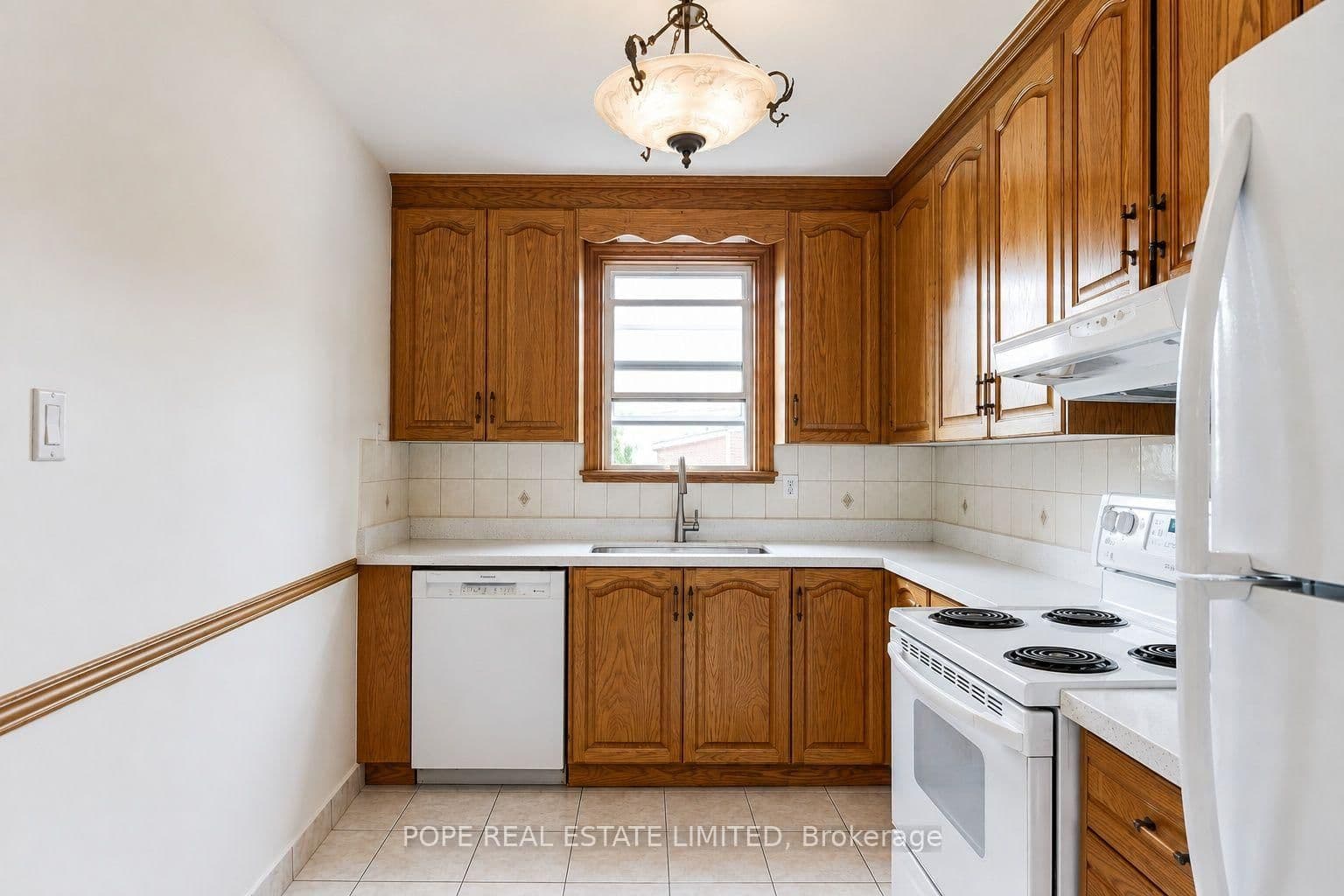 210 Donlands Avenue thumbnail 17