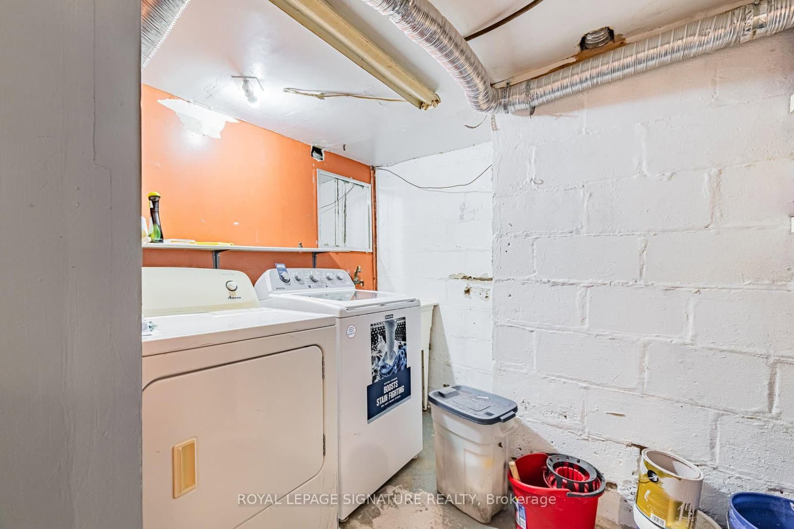 2935 St Clair Avenue E thumbnail 18