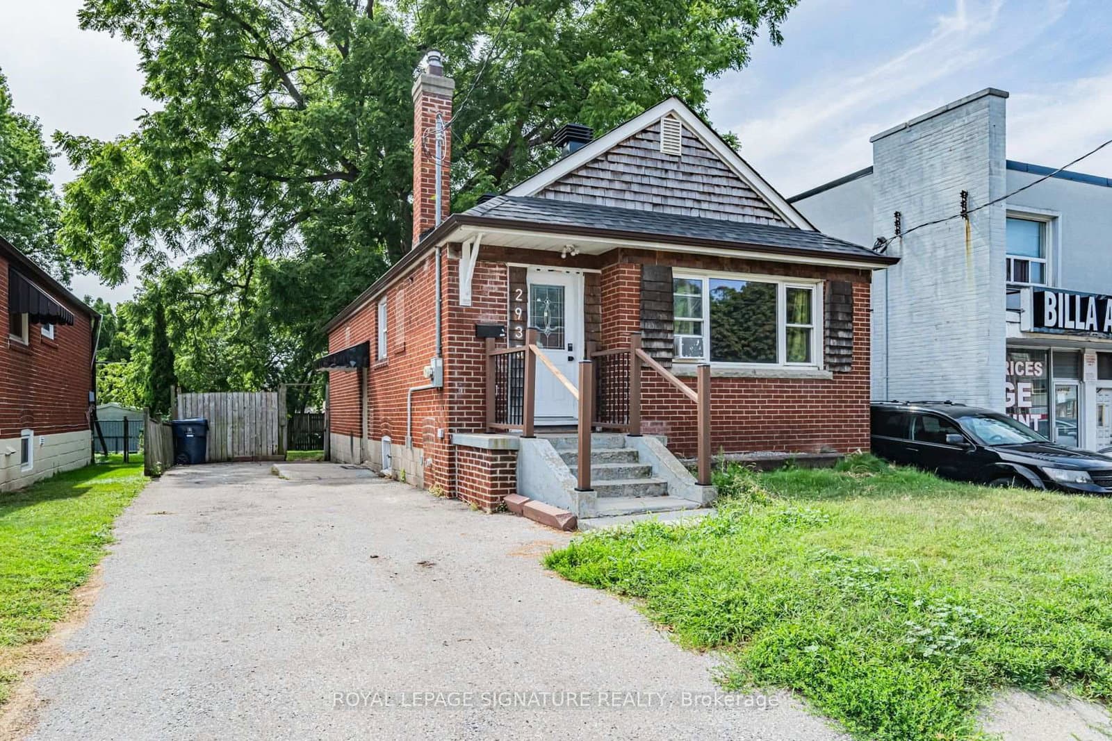 2935 St Clair Avenue E thumbnail 2