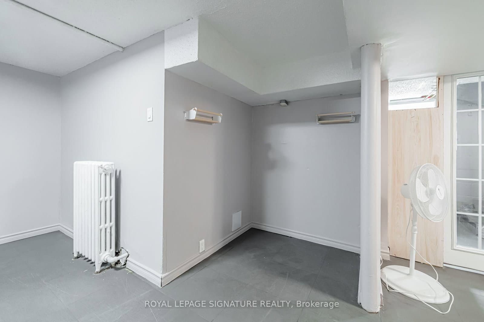 2935 St Clair Avenue E thumbnail 23