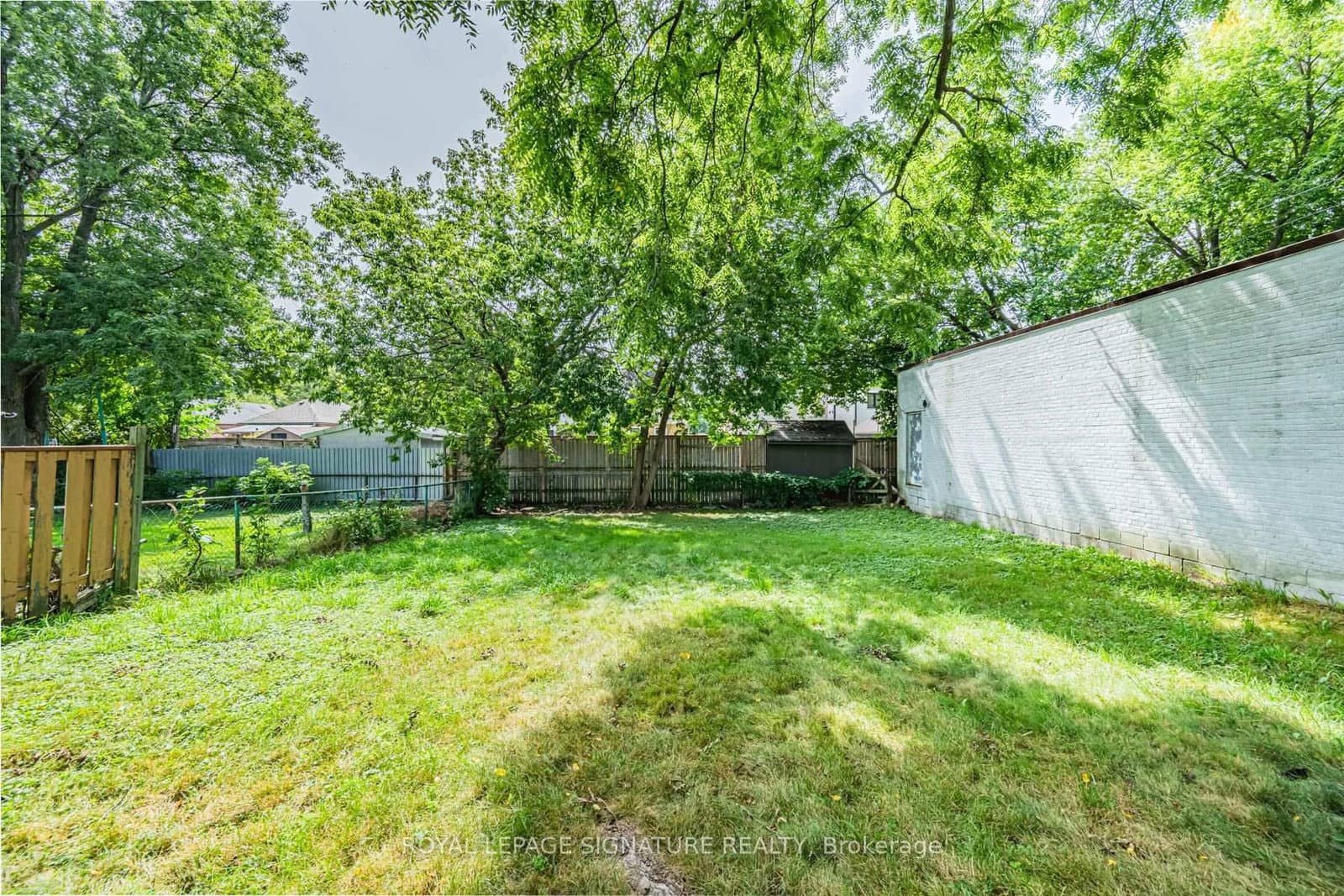 2935 St Clair Avenue E thumbnail 34