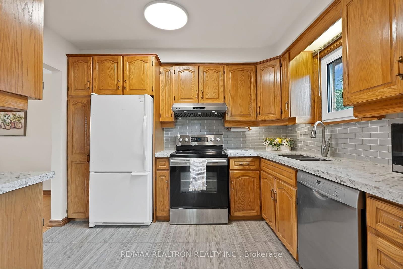 421 Brimorton Drive thumbnail 12
