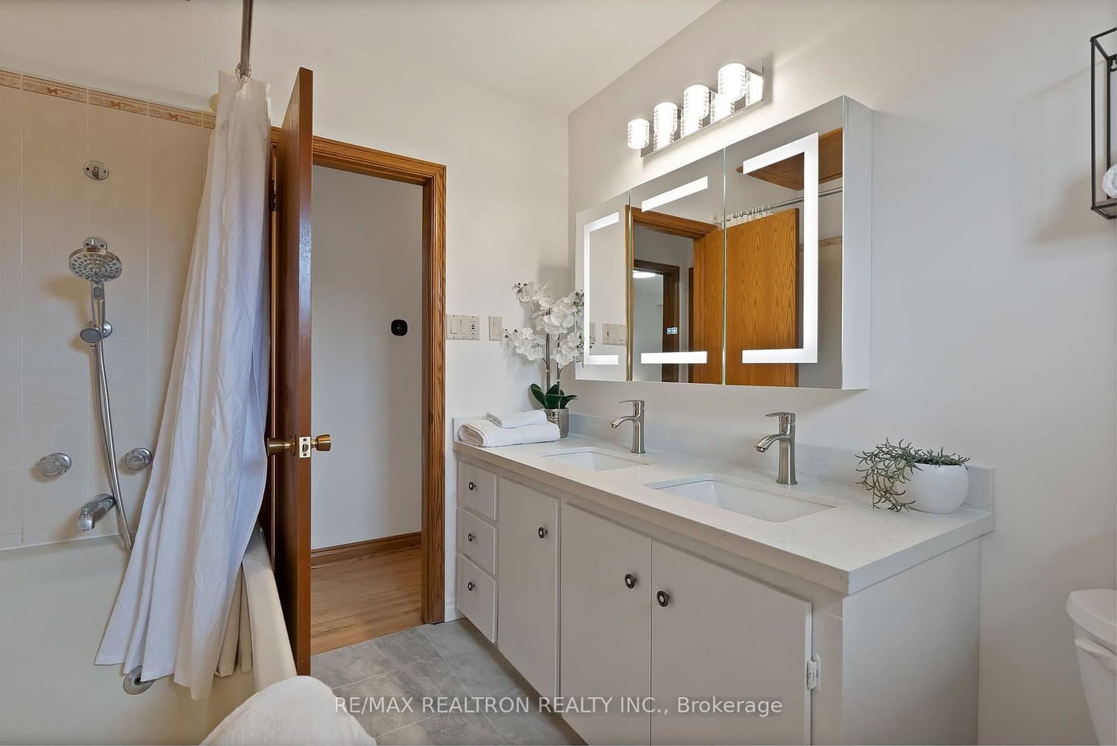 421 Brimorton Drive thumbnail 19