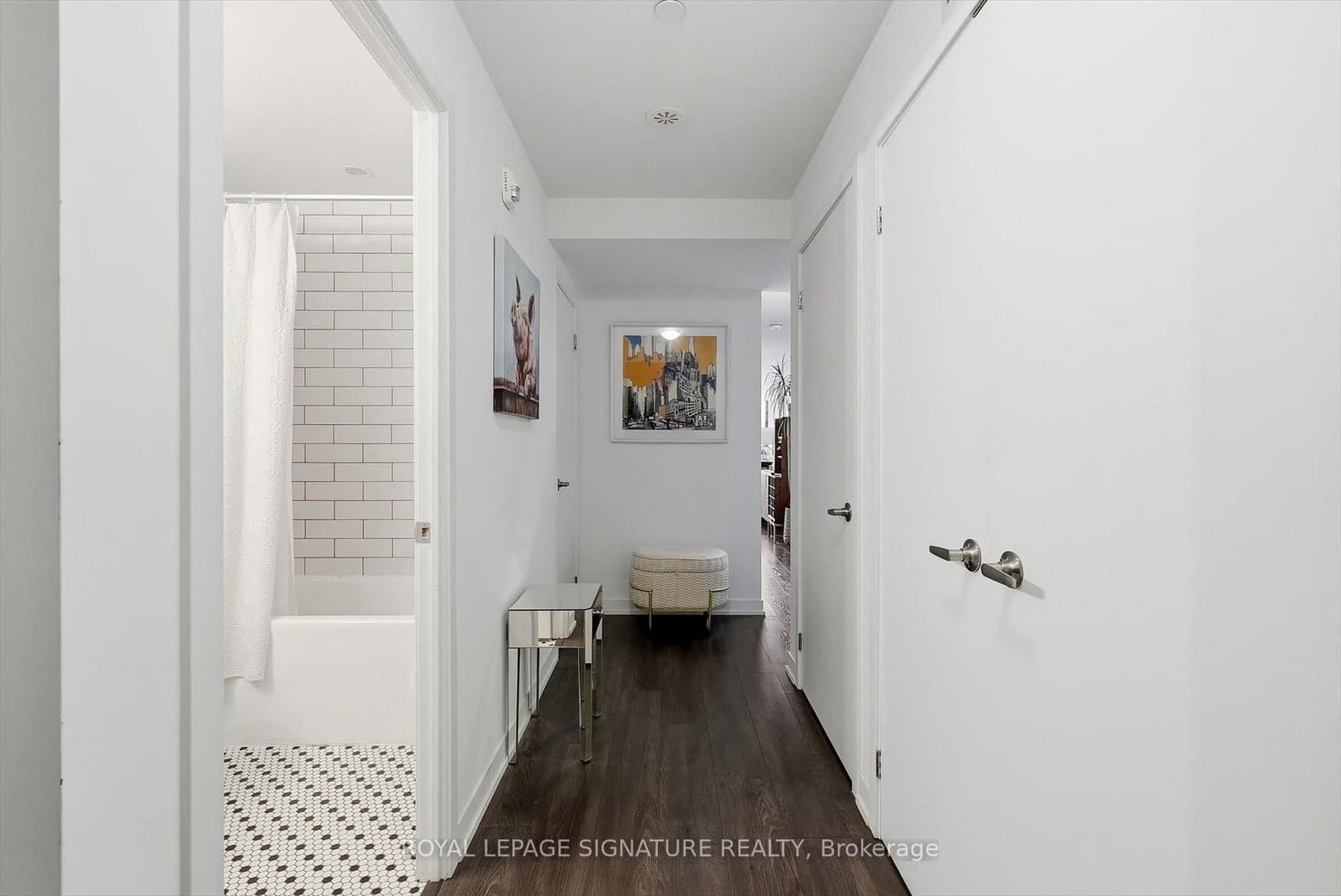 899 Queen Street E, Unit 503 thumbnail 20