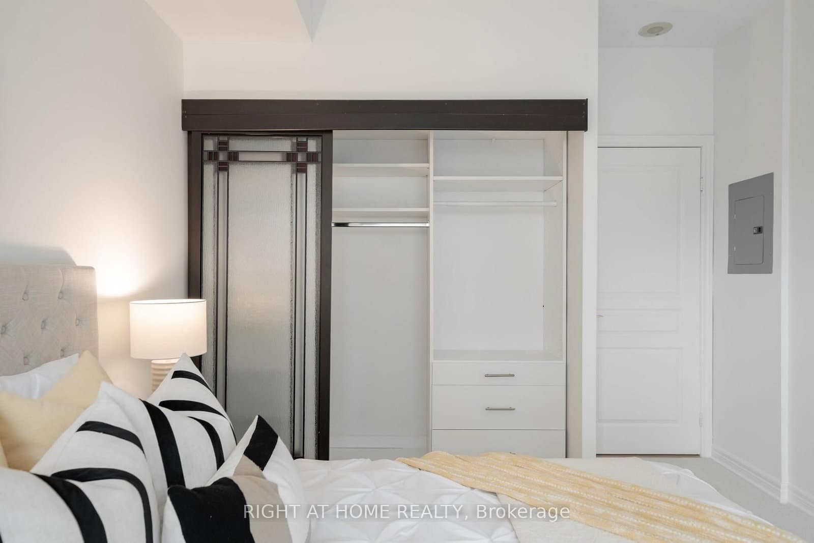 35 Boardwalk Drive, Unit 202 thumbnail 10