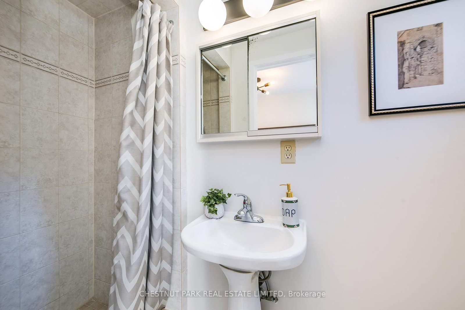 30 Chichester Place, Unit 21 thumbnail 42