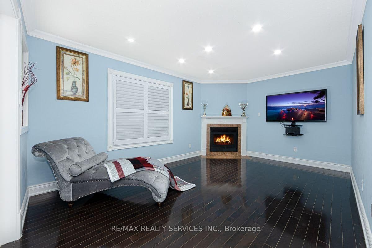 64 Strickland Drive thumbnail 16