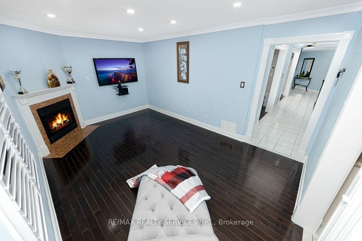64 Strickland Drive thumbnail 17