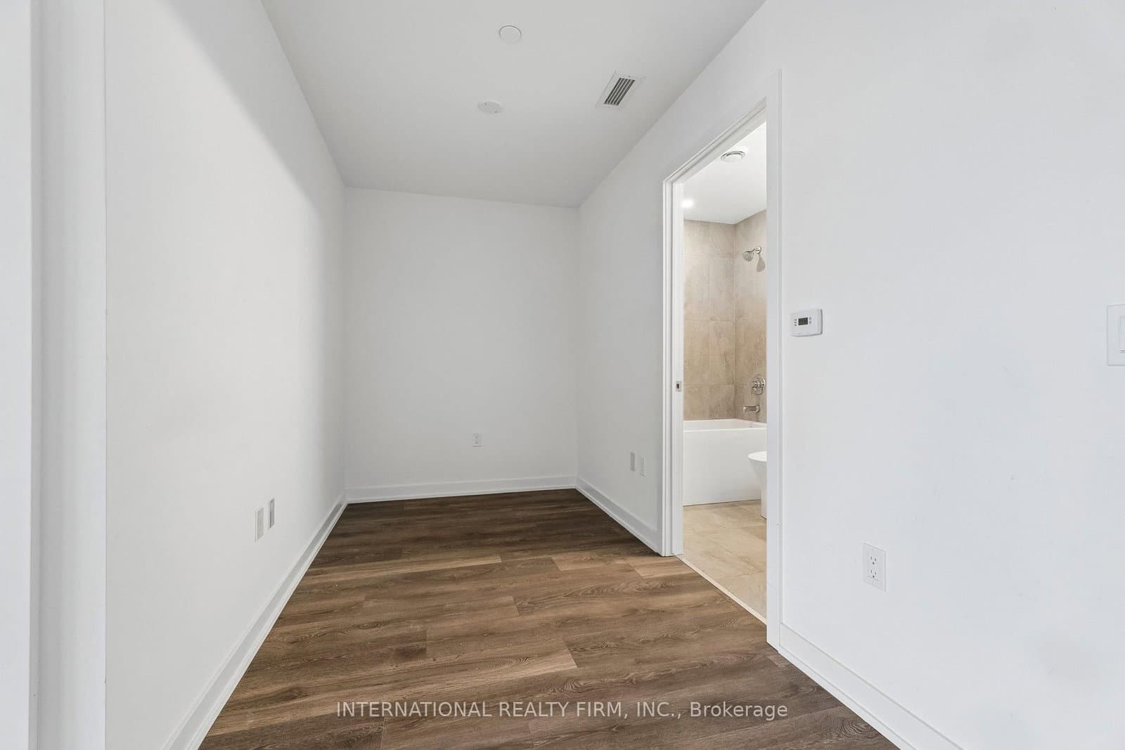 1606 Charles Street, Unit 1701 thumbnail 10