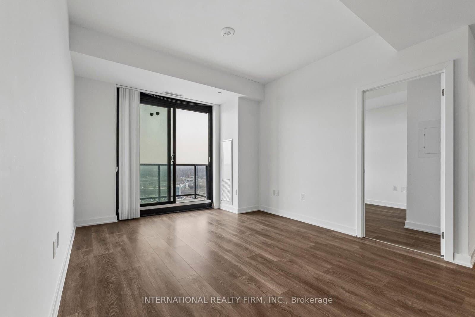 1606 Charles Street, Unit 1701 thumbnail 4