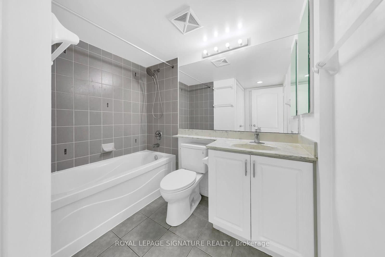 70 Town Centre Court, Unit 3005 thumbnail 21