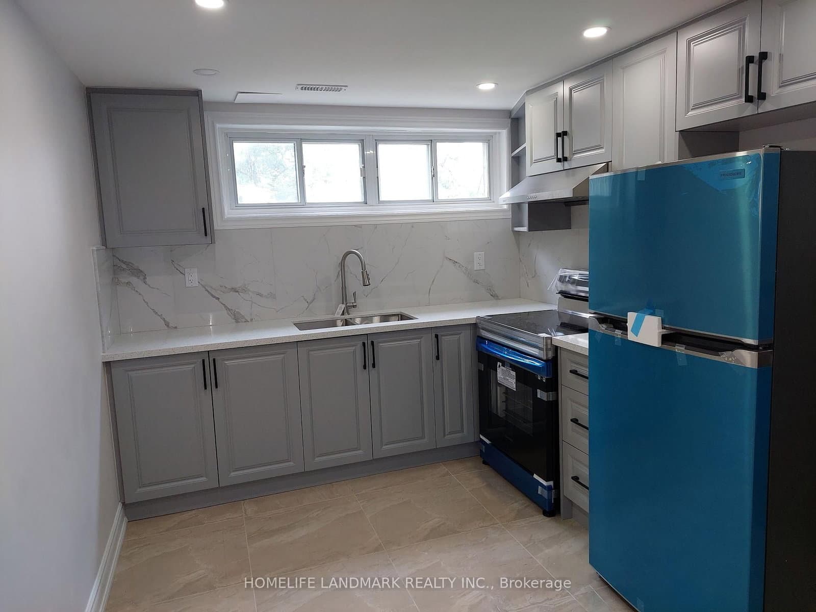 38 Mendip Crescent, Unit bsmt thumbnail 3