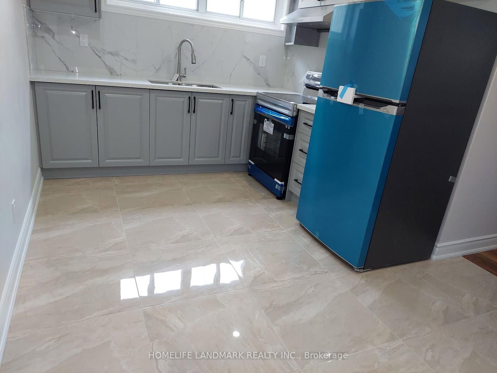 38 Mendip Crescent, Unit bsmt thumbnail 4