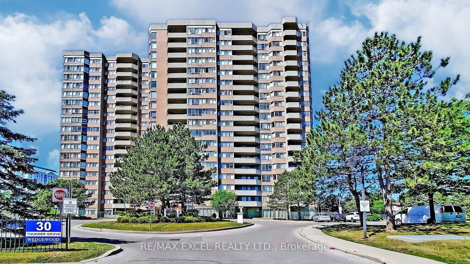 30 Thunder Grove, Unit 906 thumbnail 2