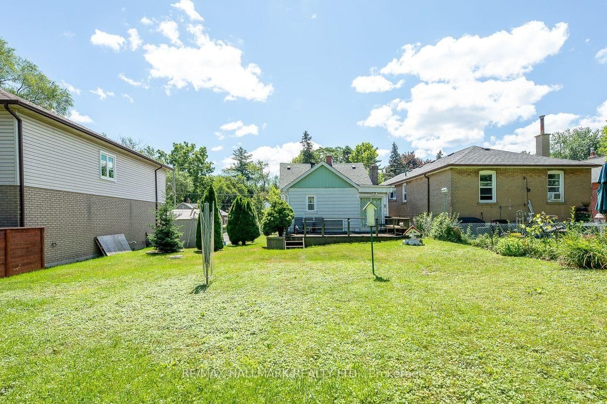 40 Pinegrove Avenue thumbnail 22