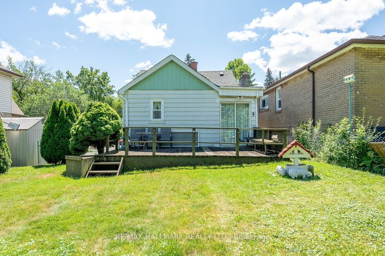 40 Pinegrove Avenue thumbnail 23