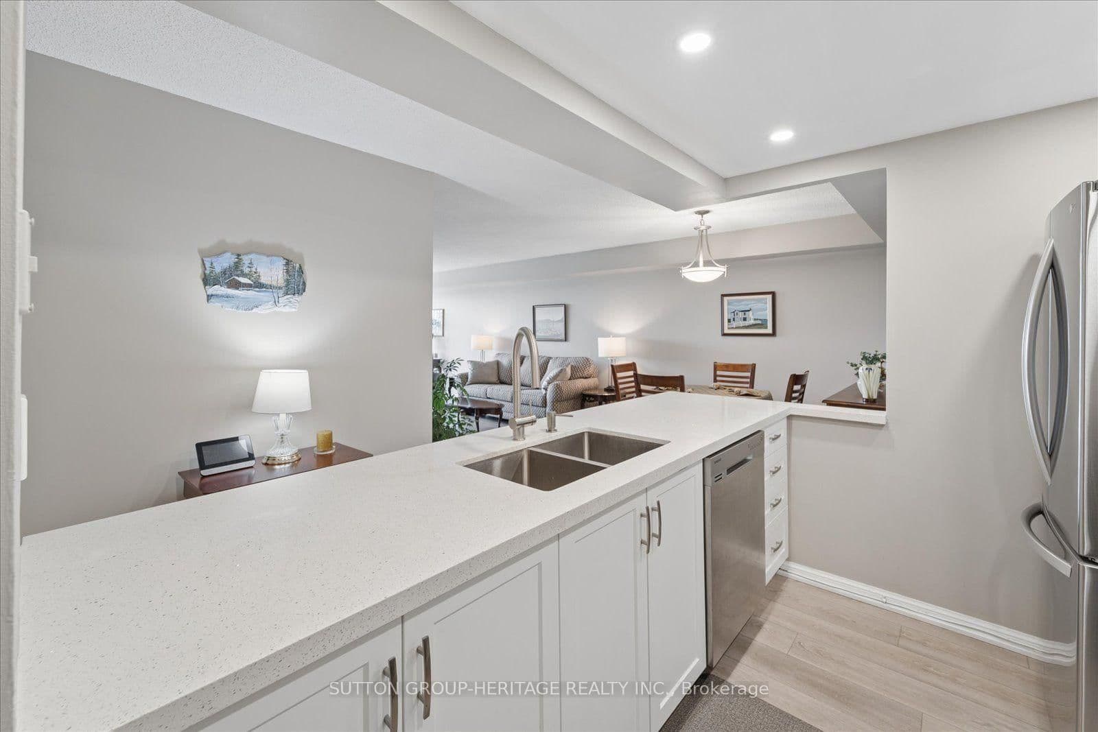 712 Rossland Road E, Unit 615 thumbnail 14