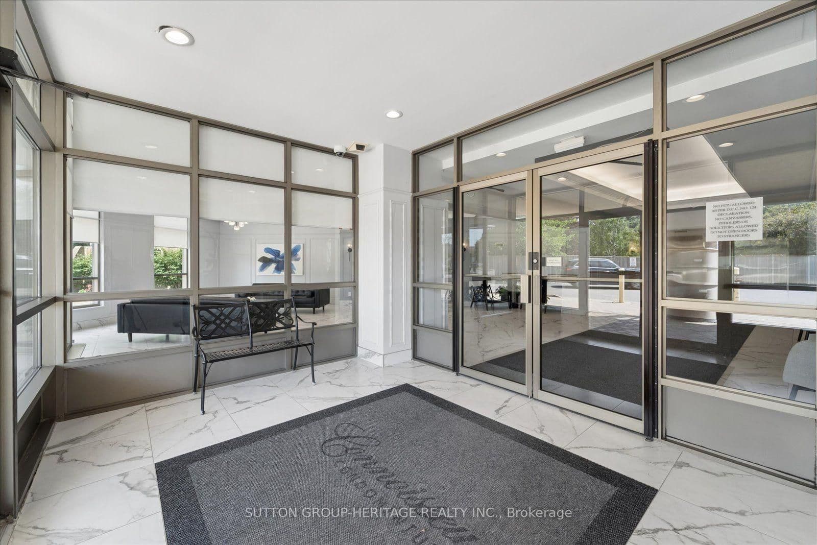 712 Rossland Road E, Unit 615 thumbnail 3