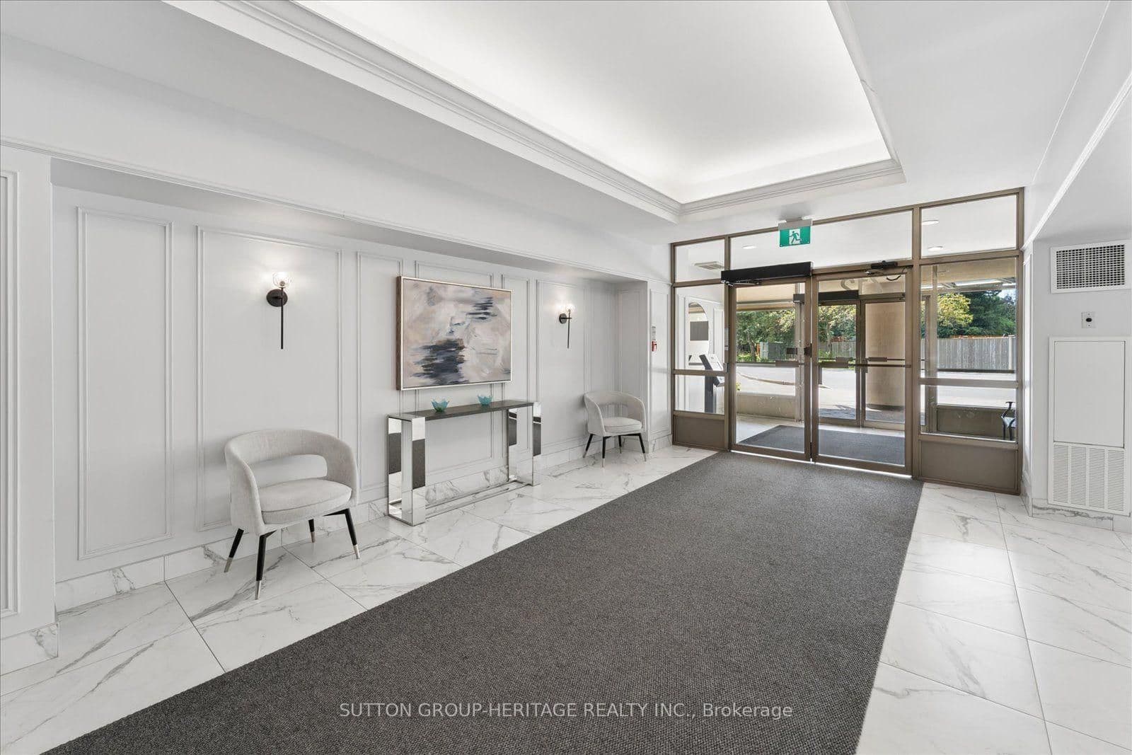712 Rossland Road E, Unit 615 thumbnail 4