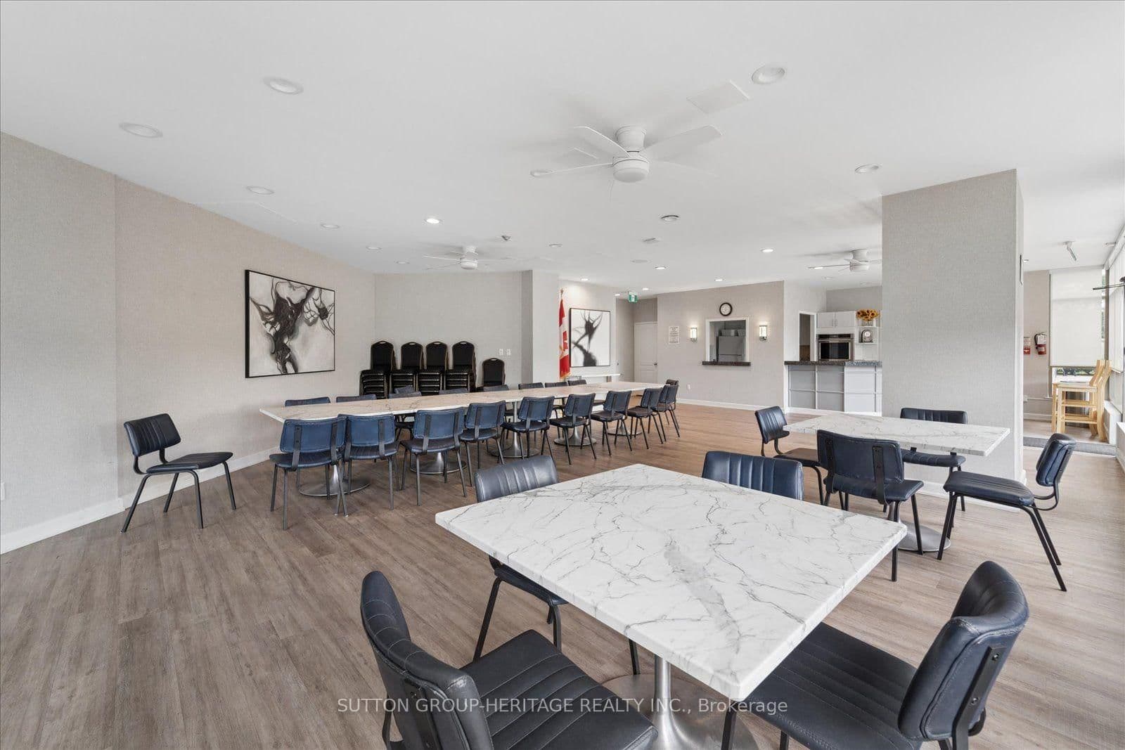 712 Rossland Road E, Unit 615 thumbnail 41