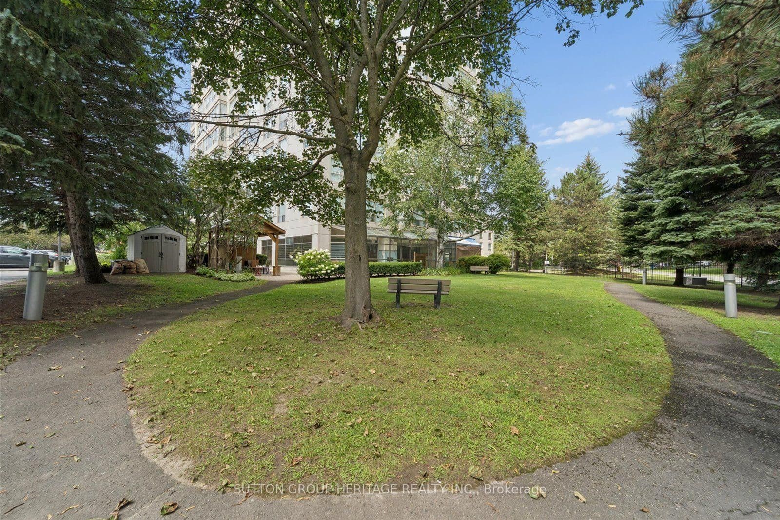 712 Rossland Road E, Unit 615 thumbnail 44