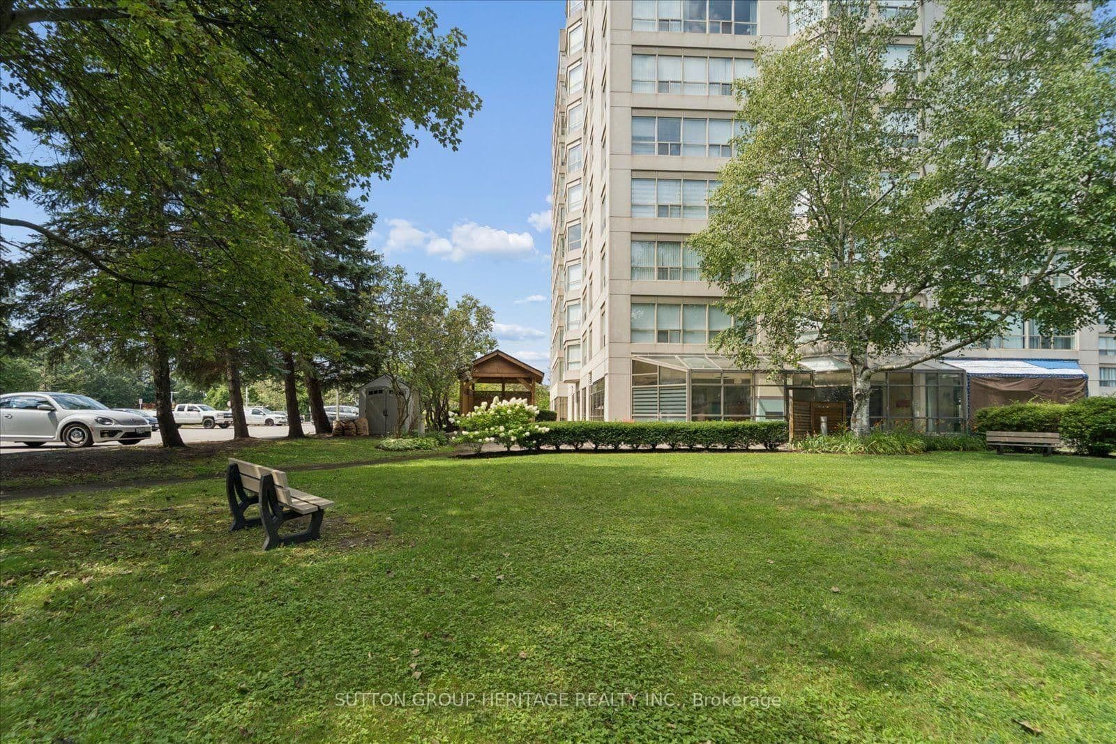 712 Rossland Road E, Unit 615 thumbnail 45