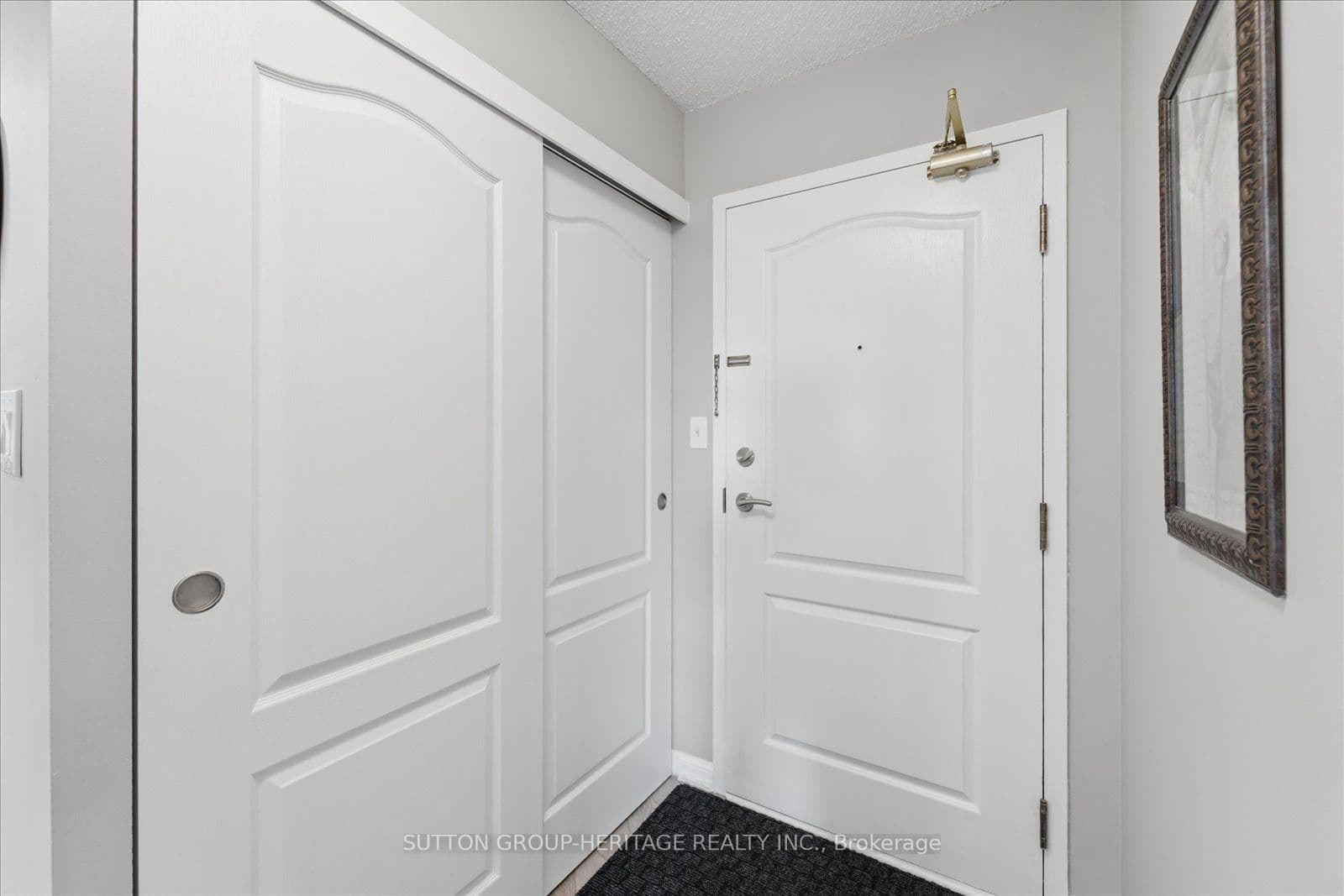 712 Rossland Road E, Unit 615 thumbnail 8