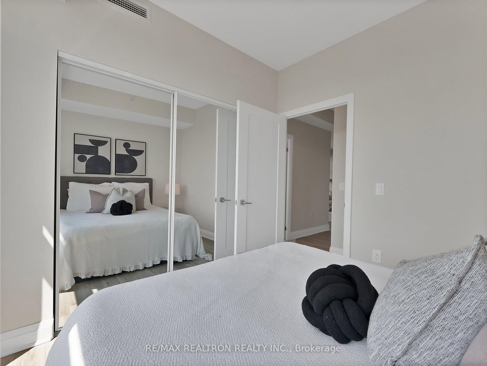 3220 Sheppard Avenue E, Unit 1702 thumbnail 14