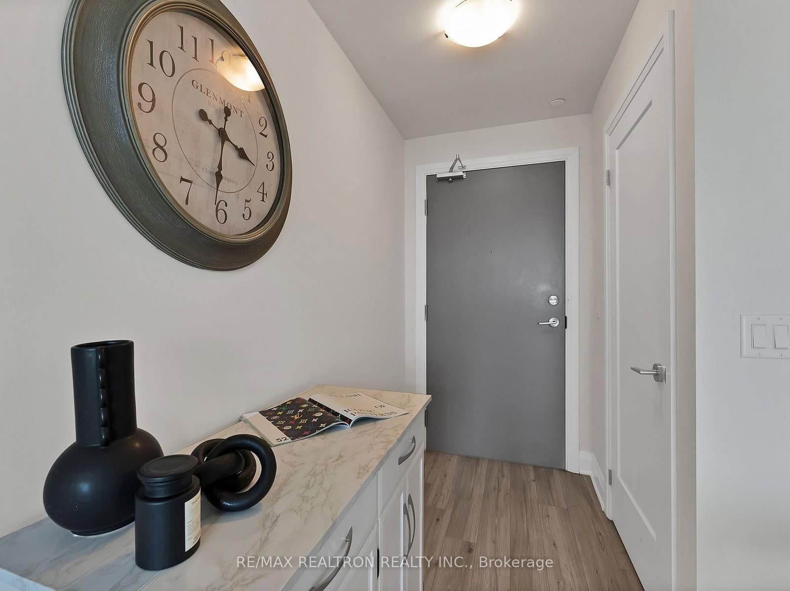 3220 Sheppard Avenue E, Unit 1702 thumbnail 2